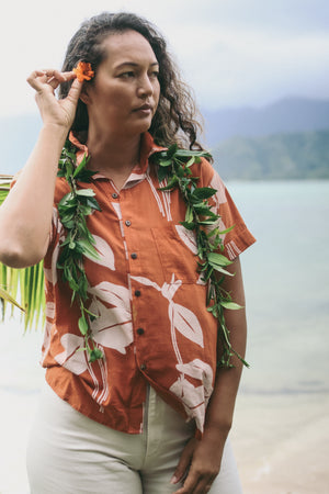 Hāli'i Maile | Wahine Aloha Shirt - brown