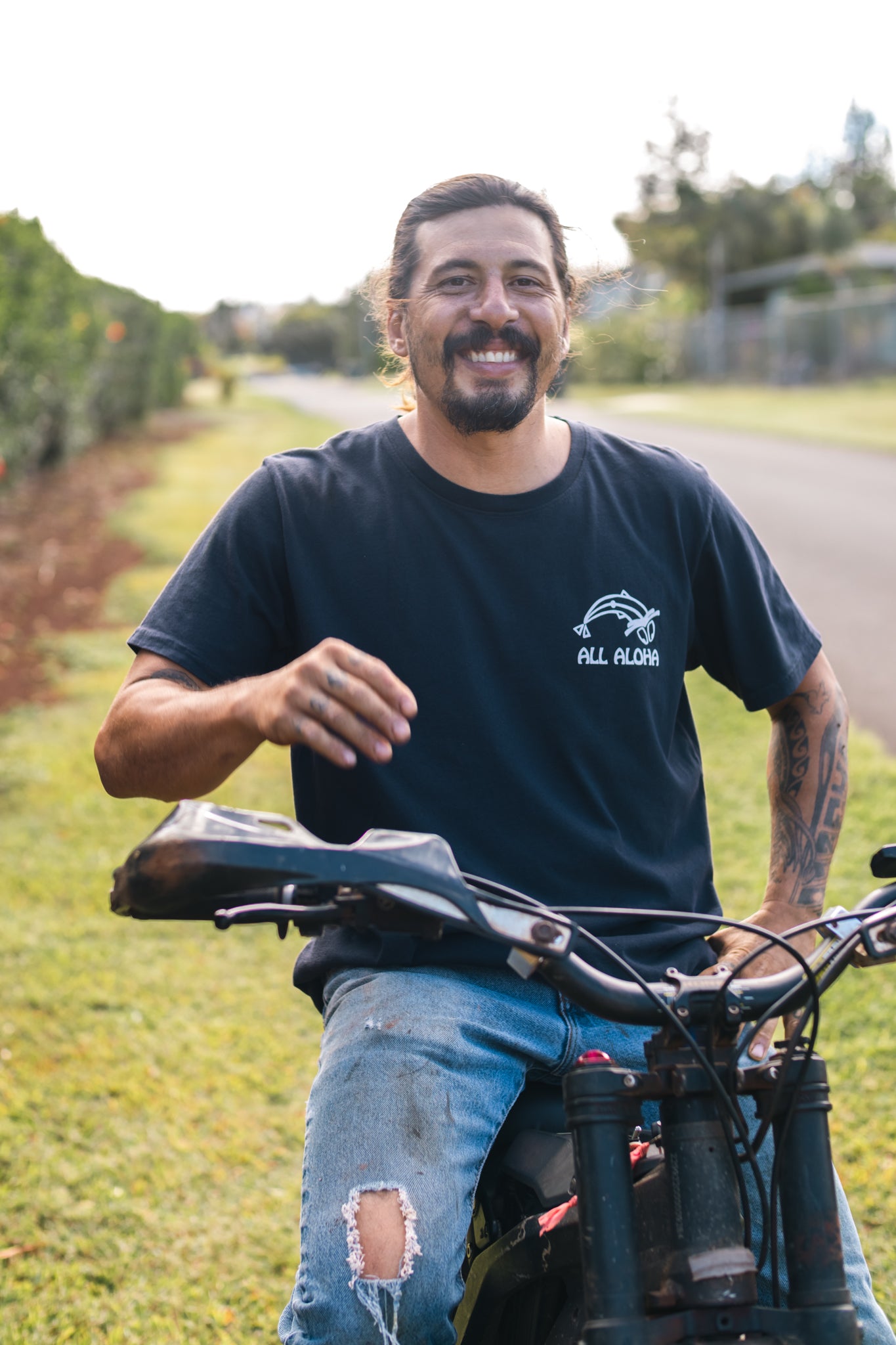 All Aloha | Unisex Tee - black