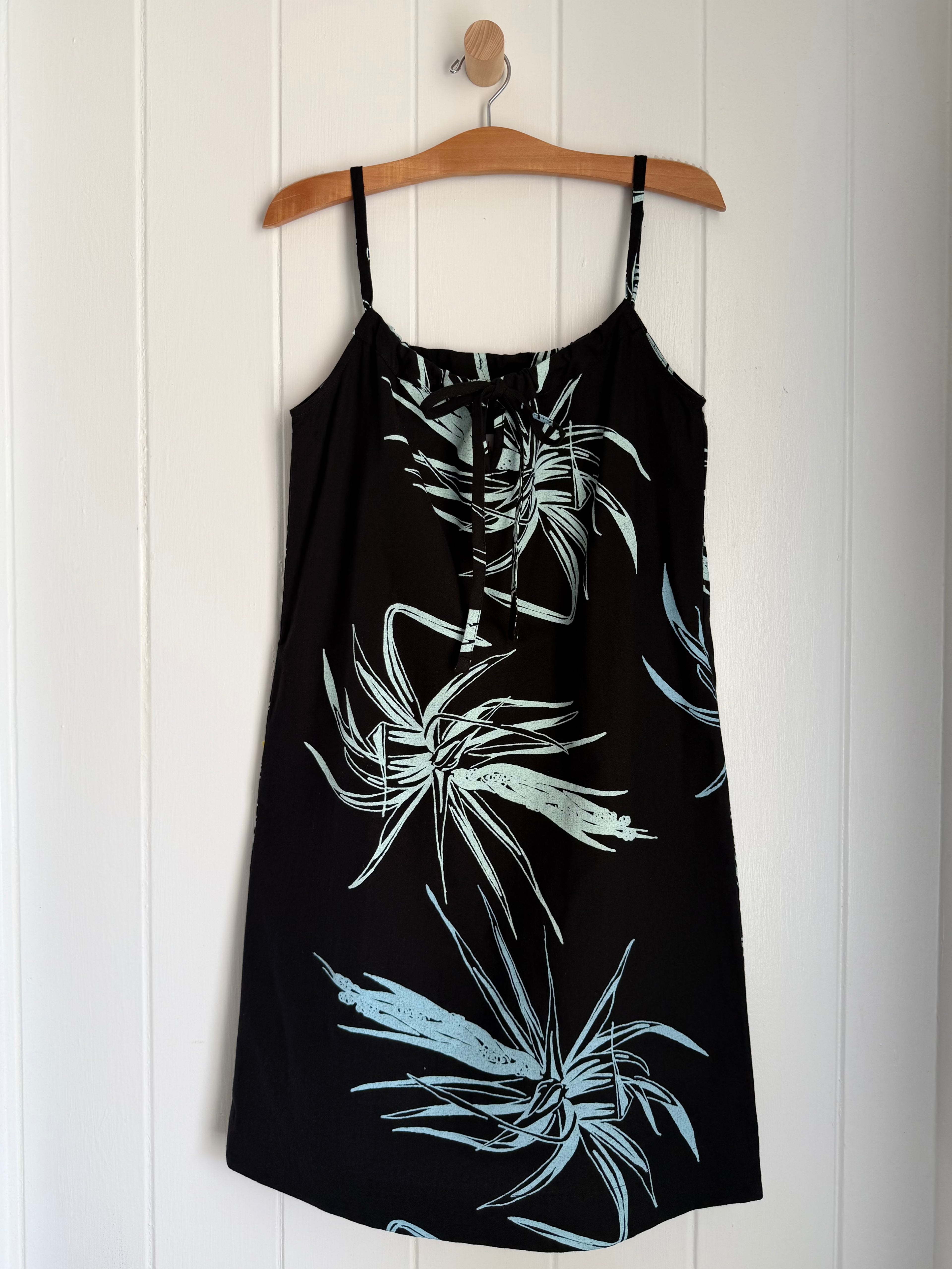 All Aloha | Kolonahe Dress | Hīnano - black