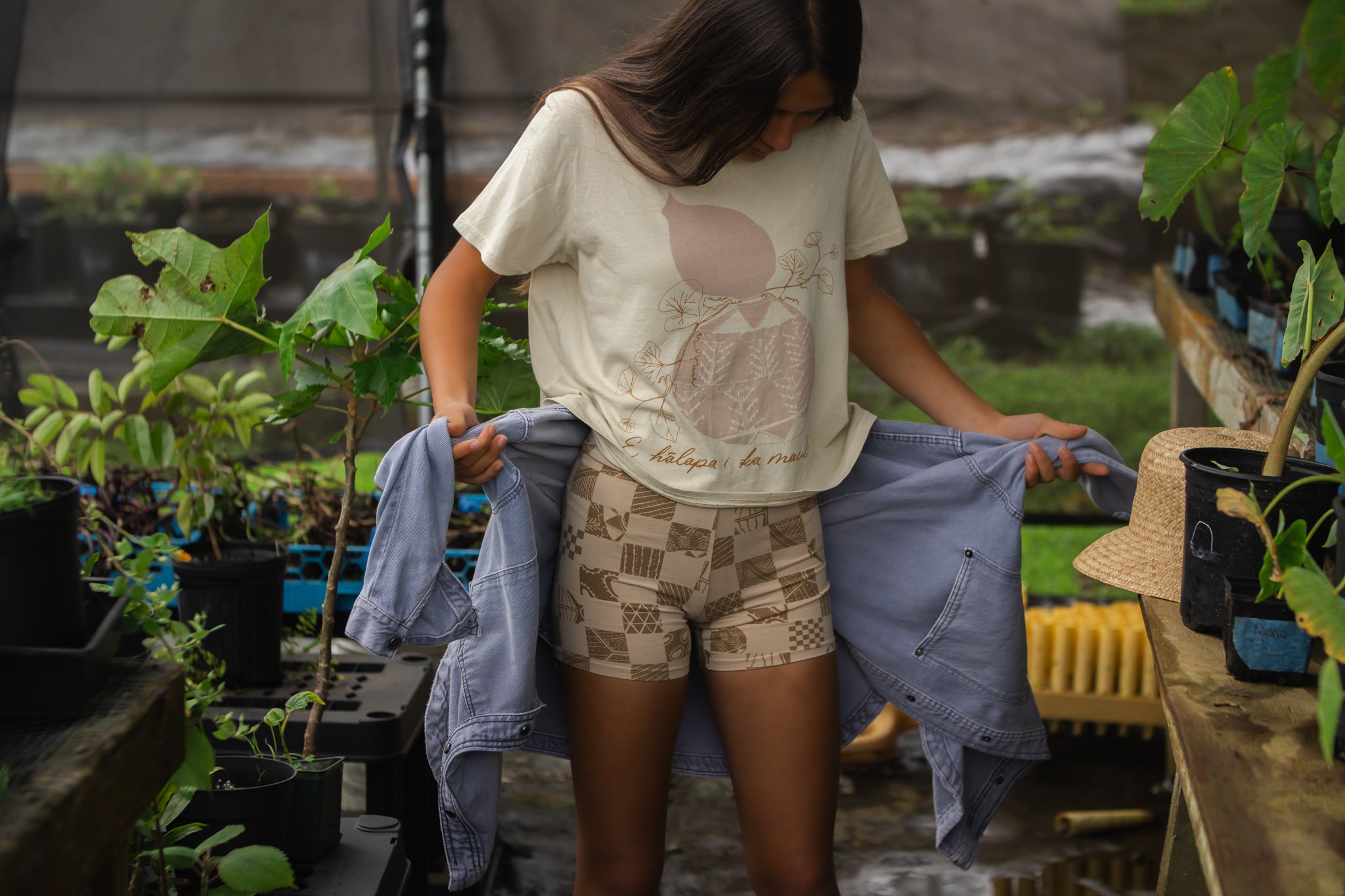 Ipu | Wahine Basic Tee - sand