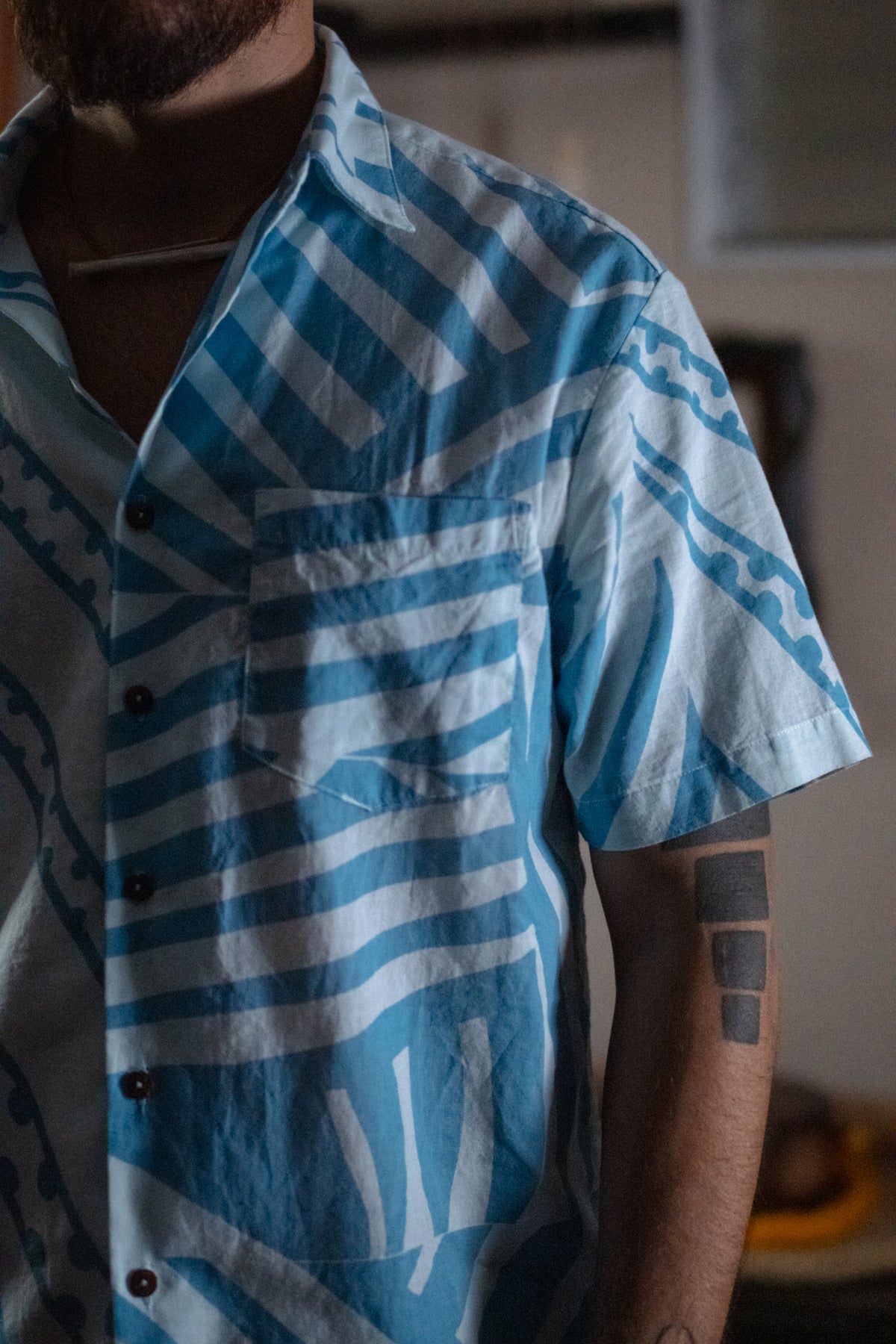Kīkākapu | Button-down Aloha Shirt - ice blue